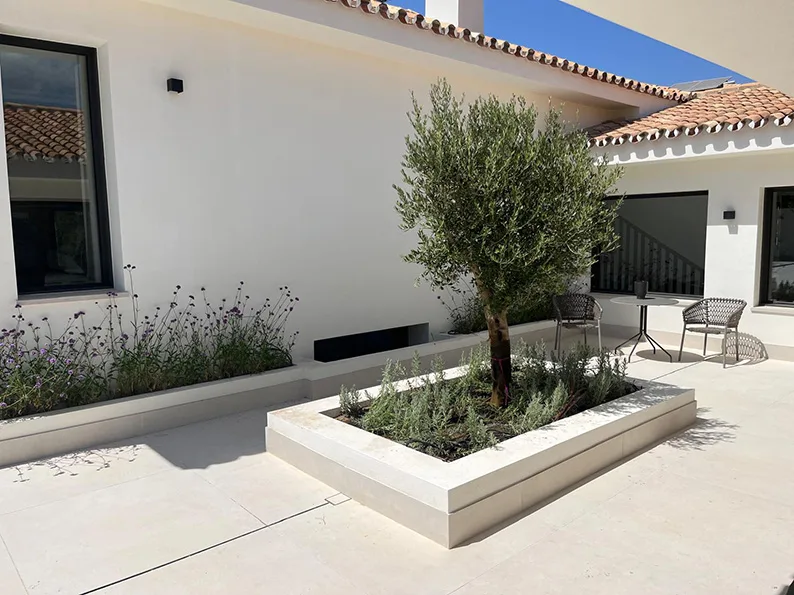 Casa en Nueva Andalucía garden: view 6 from the photographic archive