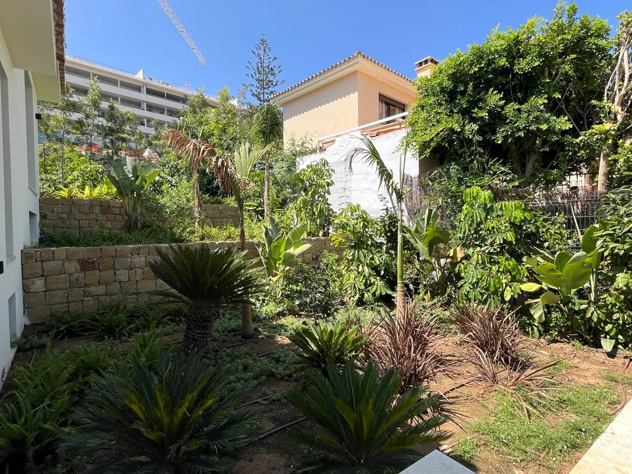 Casa en Nueva Andalucía garden: view 19 from the photographic archive