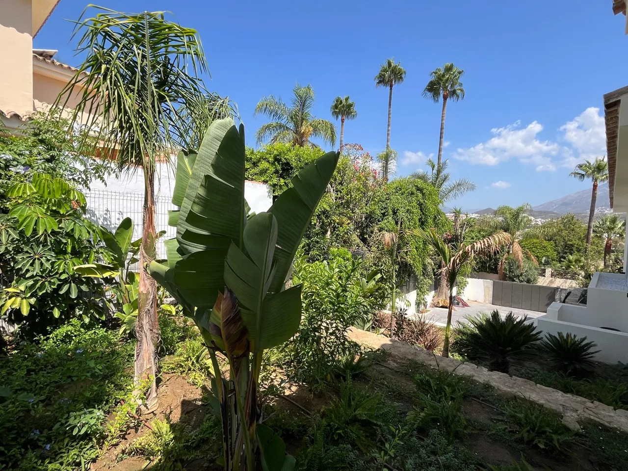 Casa en Nueva Andalucía garden: view 20 from the photographic archive