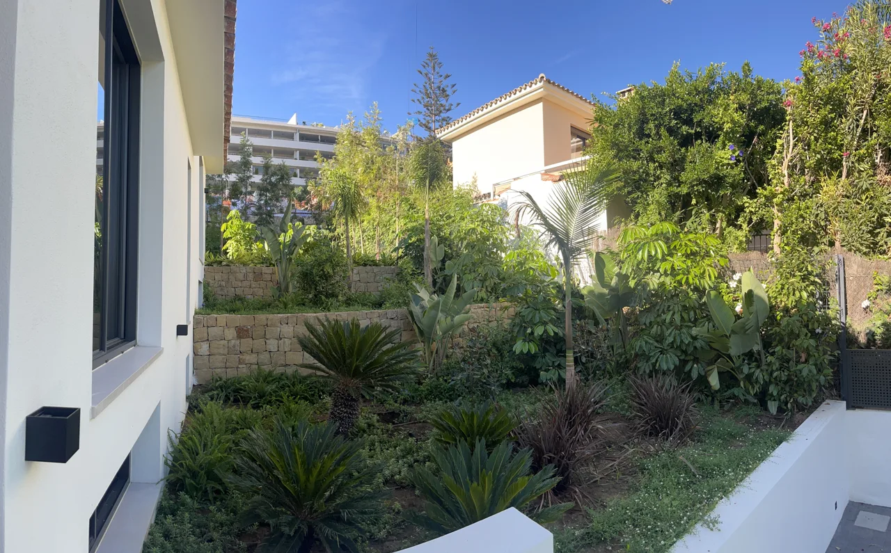 Casa en Nueva Andalucía garden: view 23 from the photographic archive